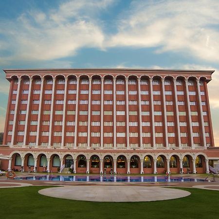Ramoji Film City- Sitara Luxury Hotel Pedda Ambarpet Dış mekan fotoğraf