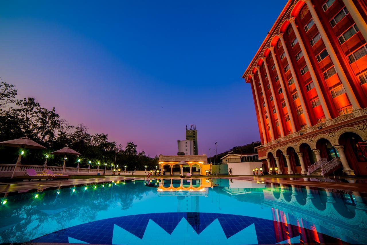 Ramoji Film City- Sitara Luxury Hotel Pedda Ambarpet Dış mekan fotoğraf