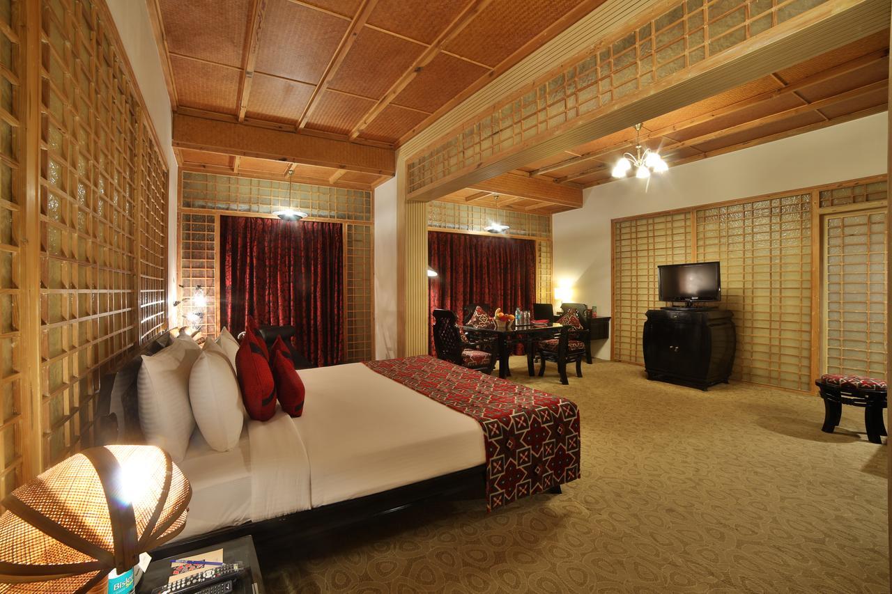 Ramoji Film City- Sitara Luxury Hotel Pedda Ambarpet Dış mekan fotoğraf